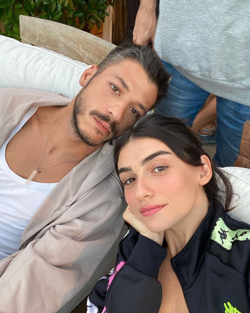 sadece arkadasiz ece hazar erguclu kimdir nerelidir kac yasindadir